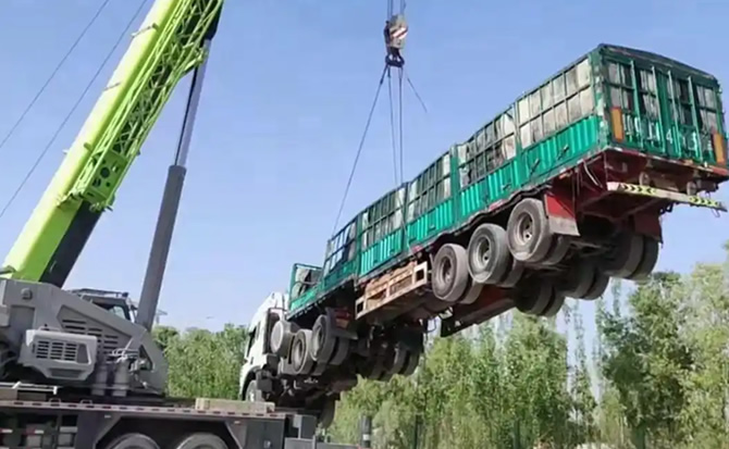 谷城道路脱困救援案例